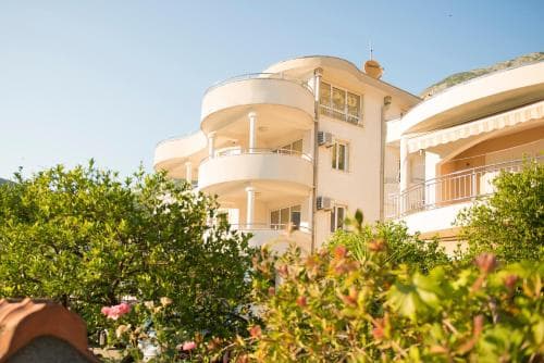 Fashion Beach Apartments