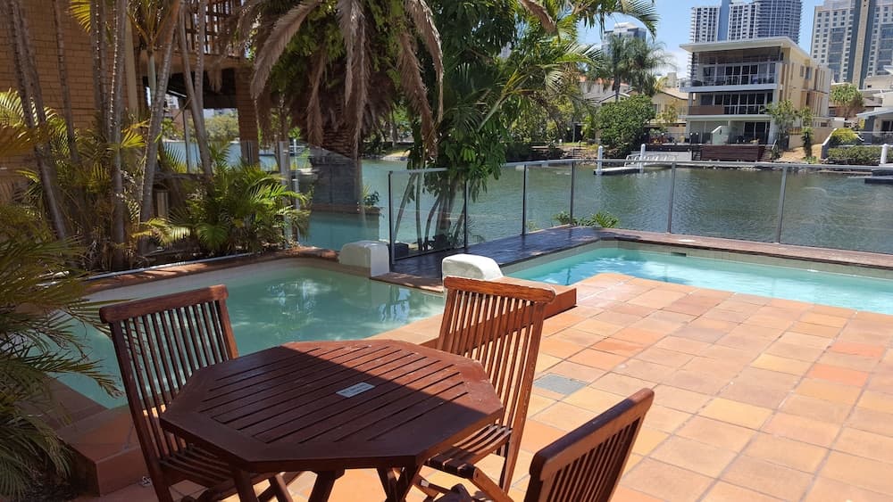 The Emerald Surfers Paradise
