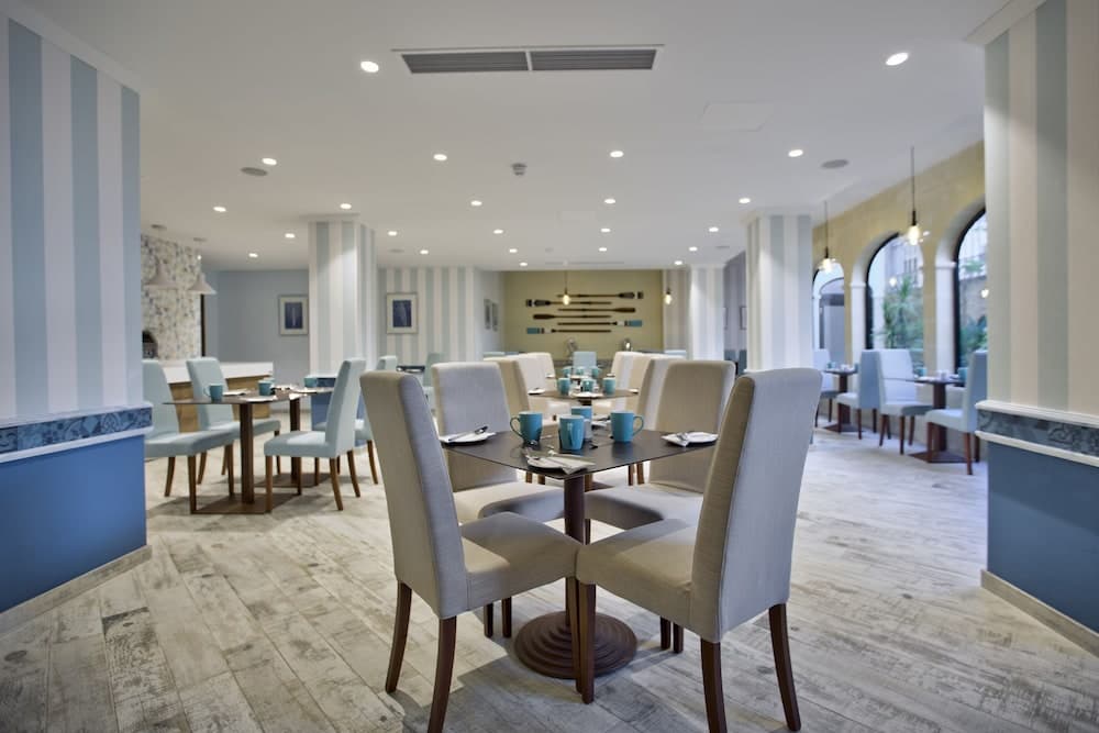 Hotel Santana