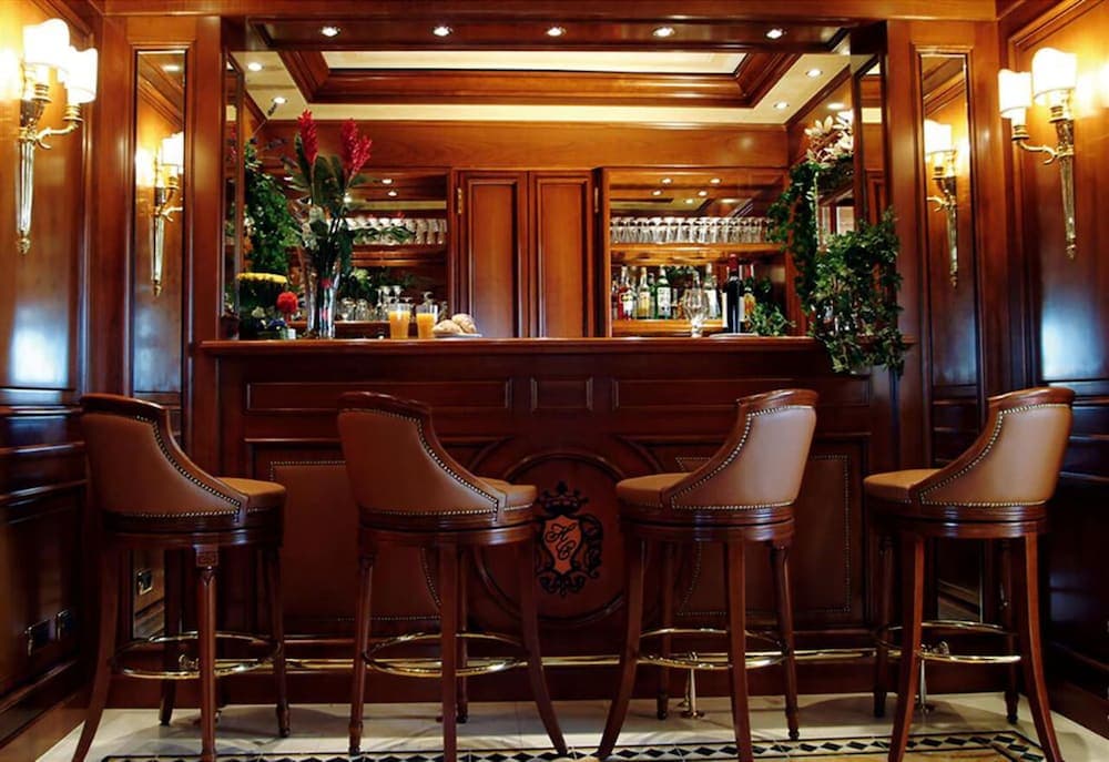 Champagne Palace Hotel