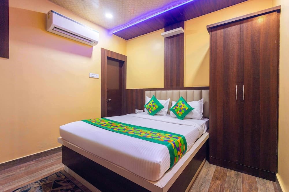 Fabhotel Saumendra