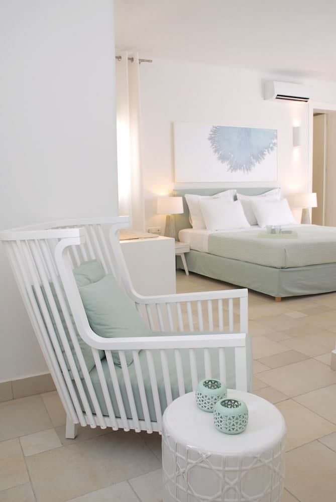 Aqua Blue Hotel