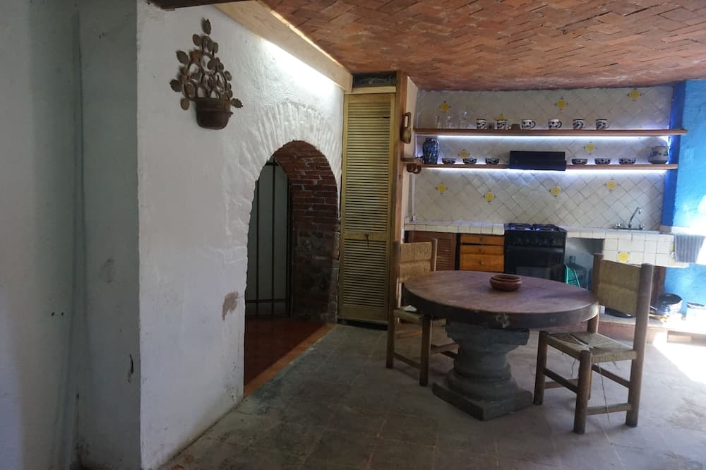 Malli Hostel
