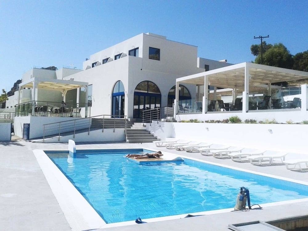 Eagles Nest Hotel