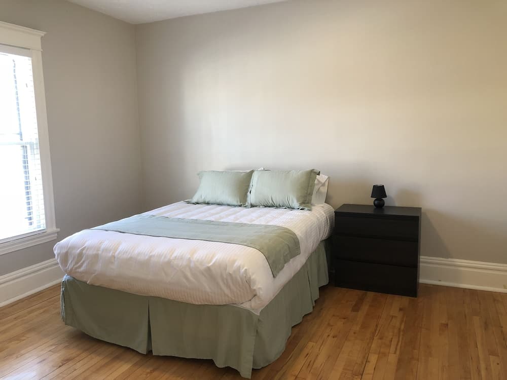 Midtown Manor