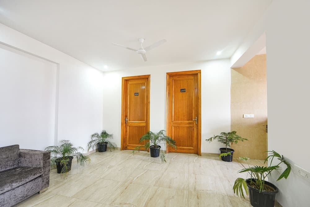 Fabhotel Ar Suites