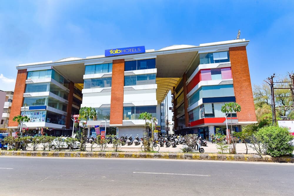 Fabhotel Infinity