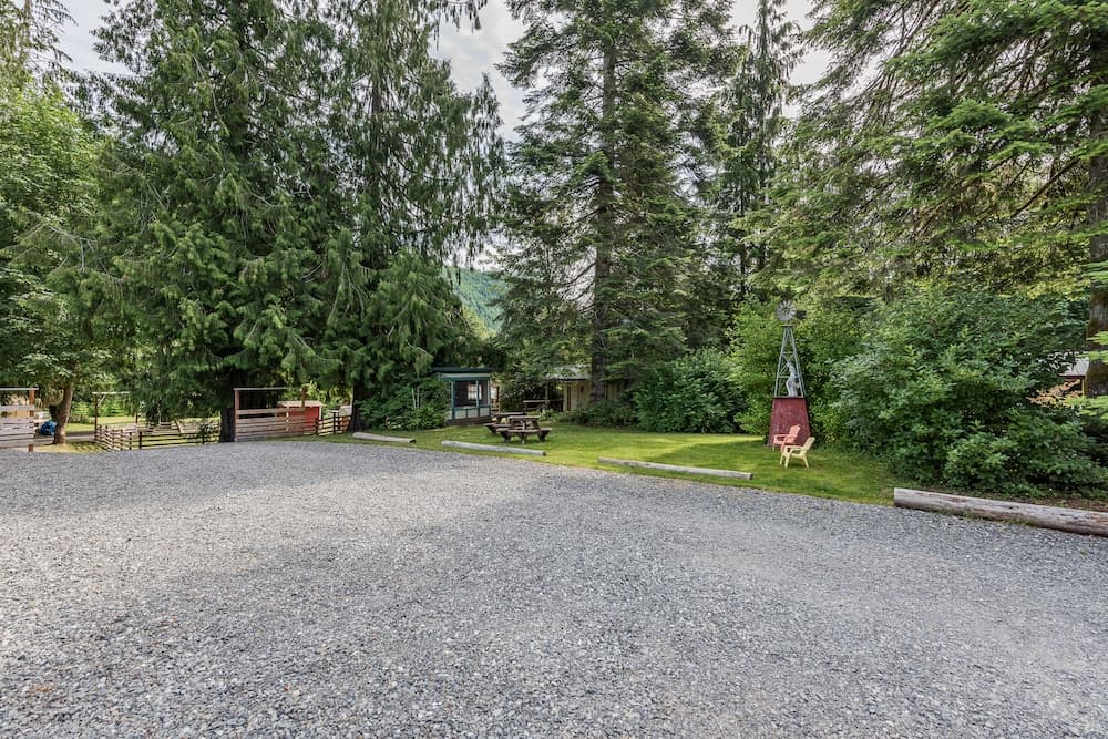 Emerald Valley Inn