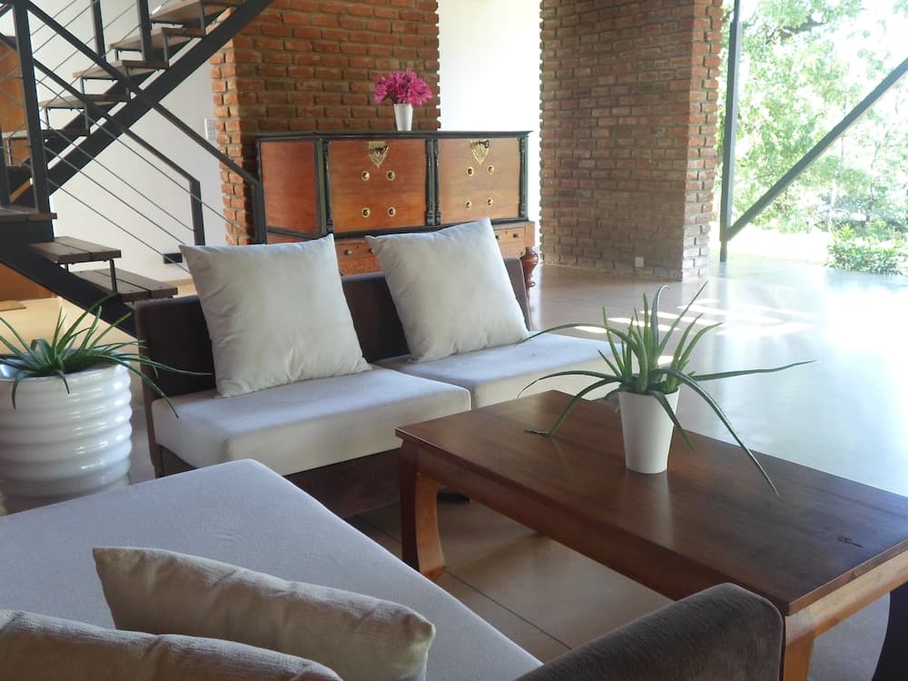 Sennya Resorts