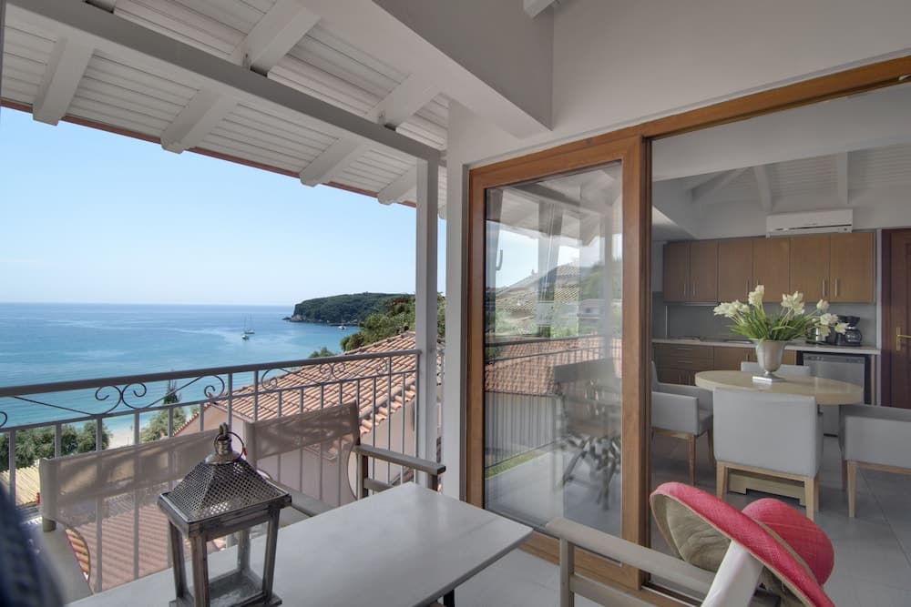 Valtos Beach Hotel