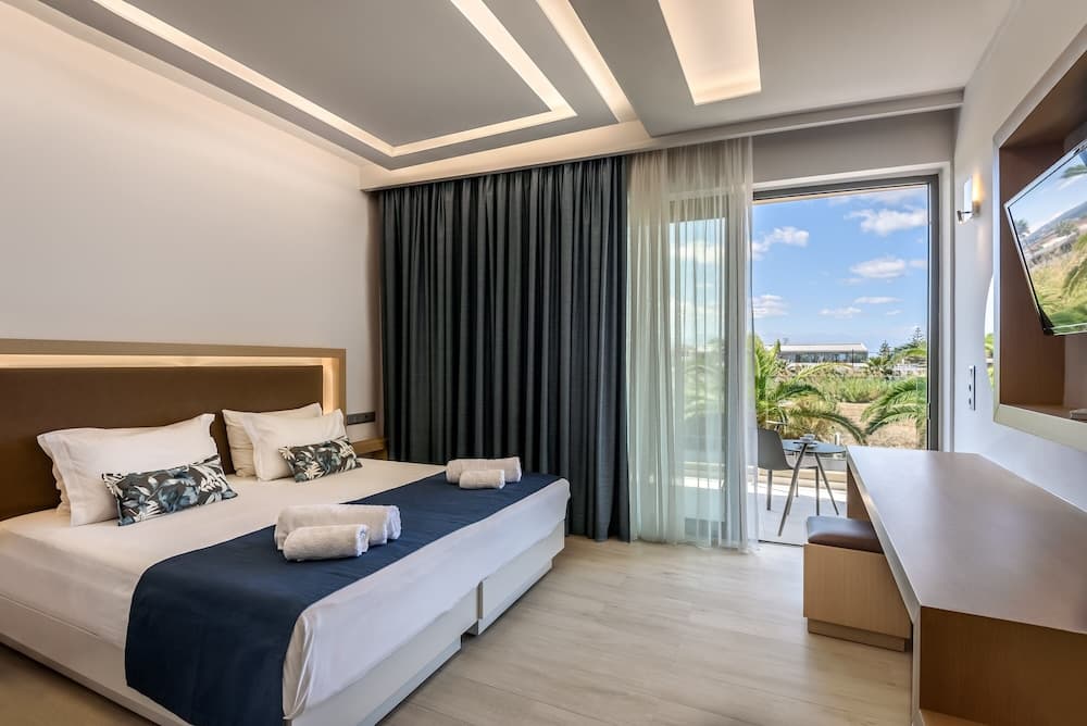 Marinos Beach Hotel