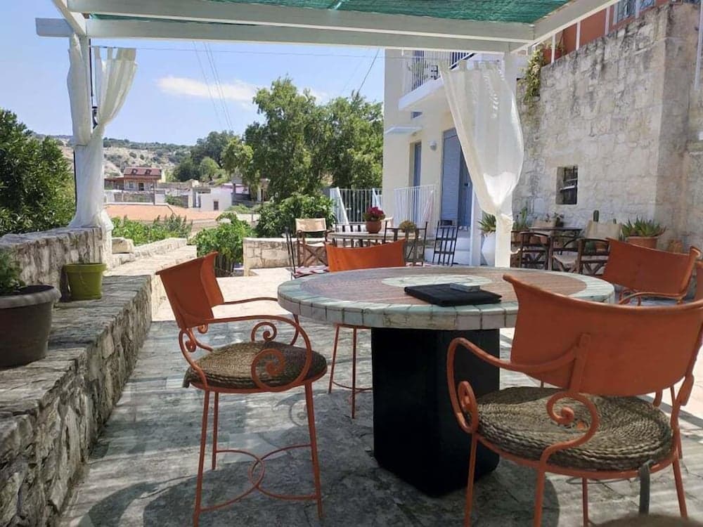 Pervola Petit Hotel
