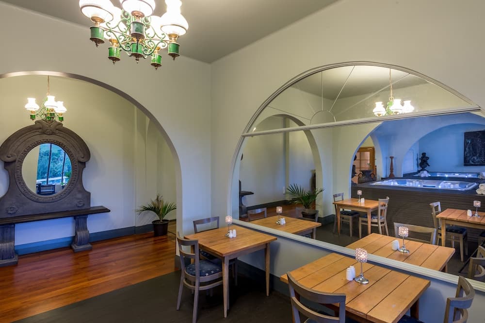 Waitomo Caves Hotel