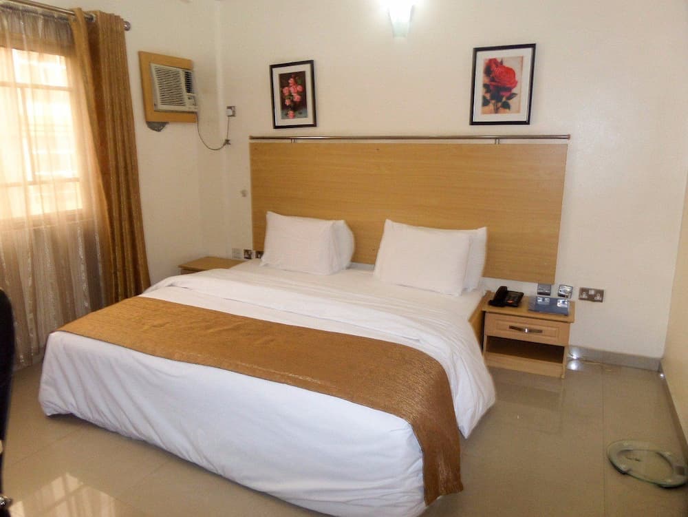 Ayalla Hotels now Elomas Hotel-Executive