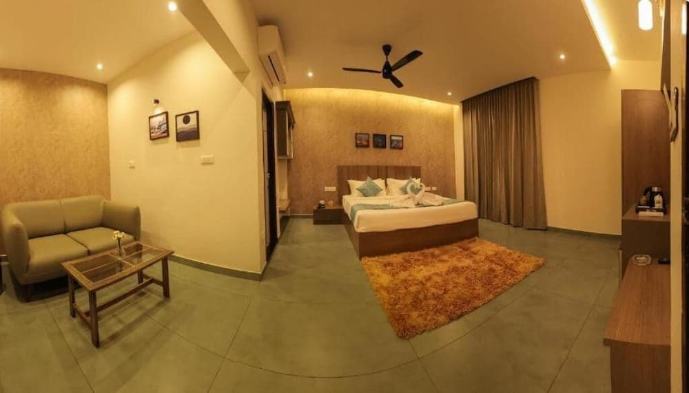 Holidays Garden Resort