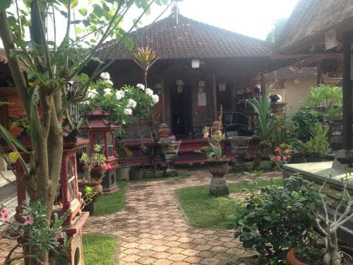 Moning House