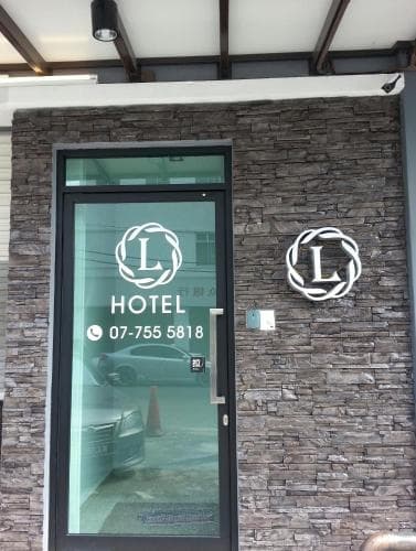 L Hotel