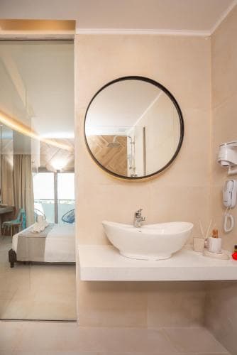 Happy Days Hotel