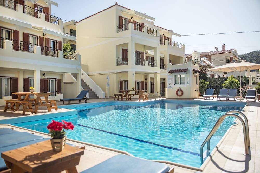 Kostis Villas