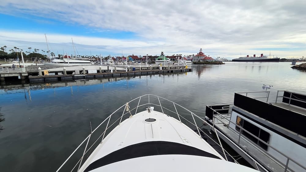 Dockside Boat & Bed Long Beach