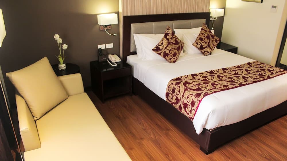 Brentwood Suites