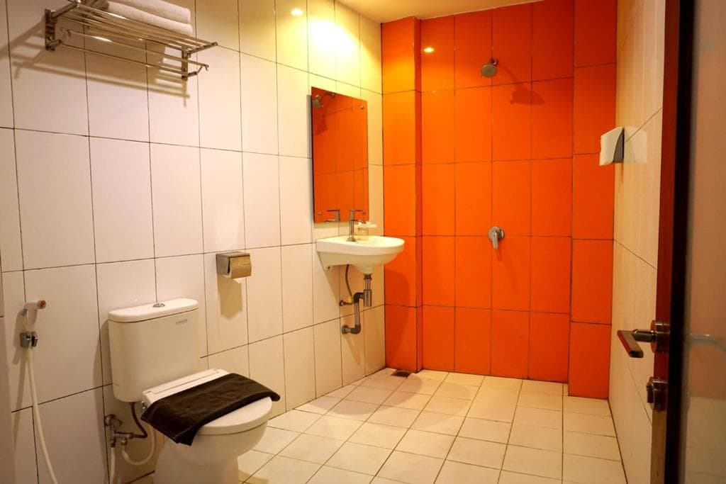 Red Chilies Hotel