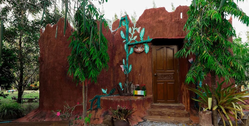 Longmadoo Resort