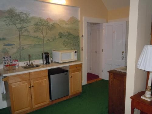 Fitch Hill Inn