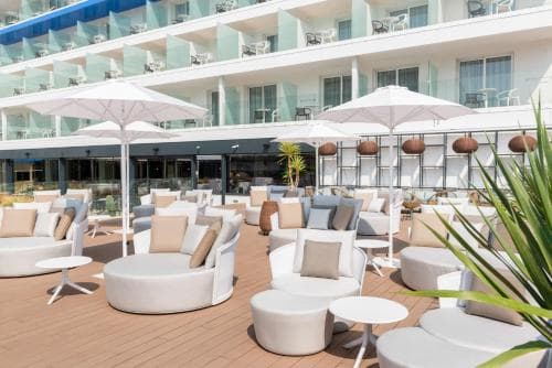 L Azure Hotel