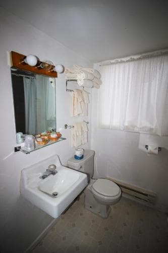 Topaz Lodge