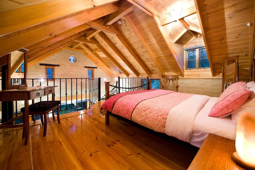 Rubys Amethyst Cottage