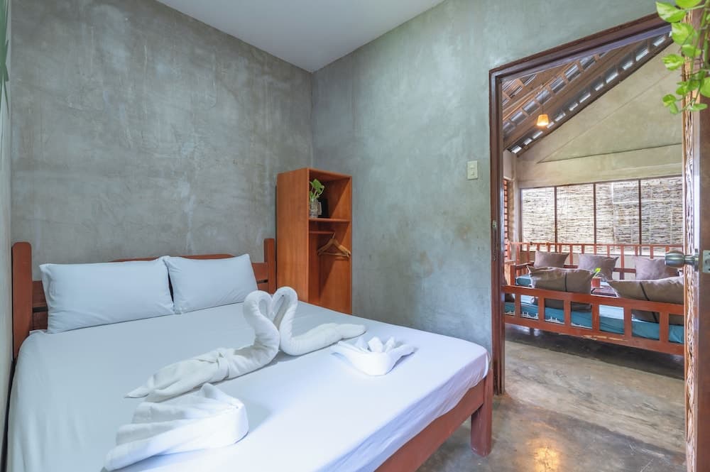 Sinag Hostel - Adults Only