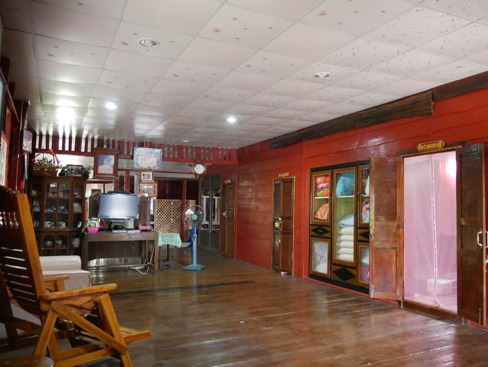 World Homestay