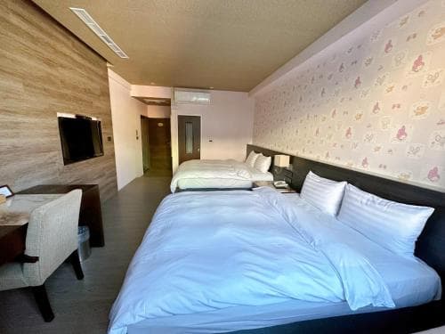 Champs Hotel