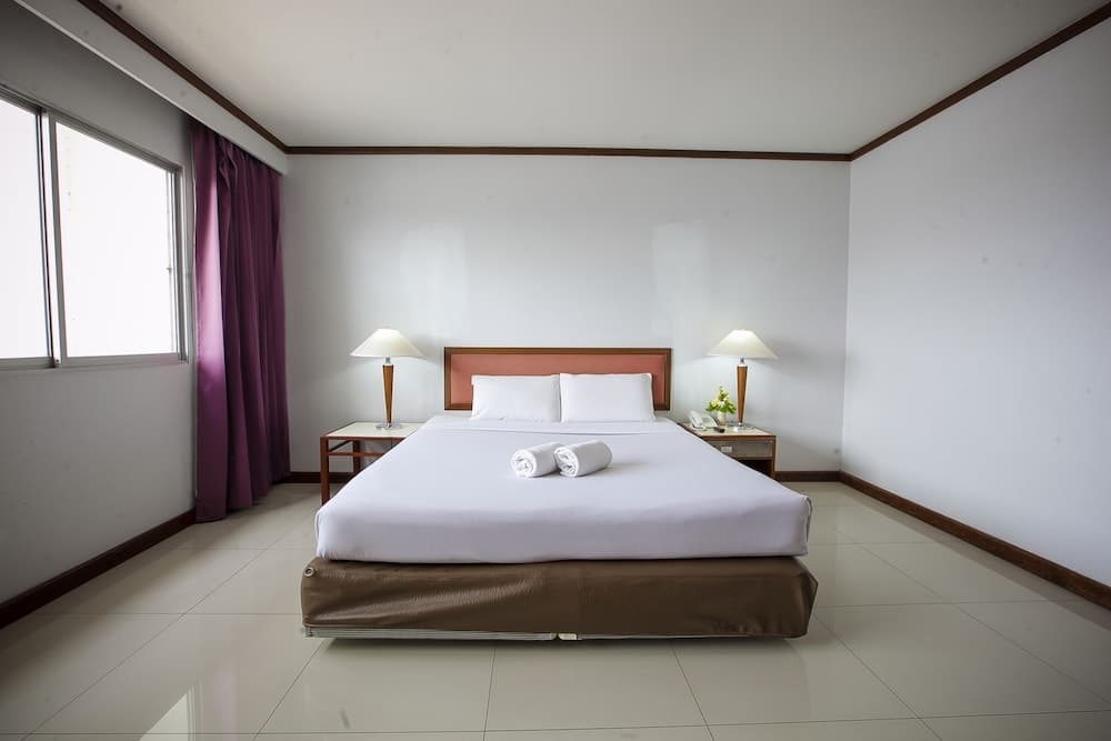 Friday Hotel