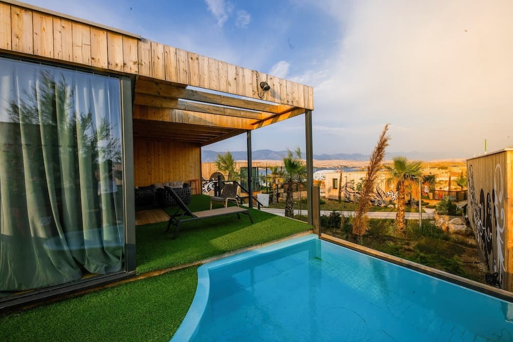 Noa Glamping Resort