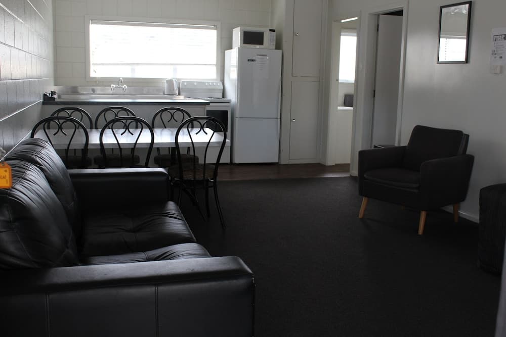 Sierra Beachfront Motel