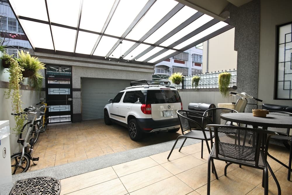 VV House