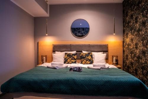 Seven Hotel