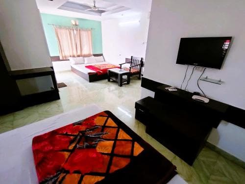 Staymaker Chakra Nayan Tara Sonu Inn