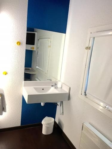 Hotelf1 Saint Brieuc