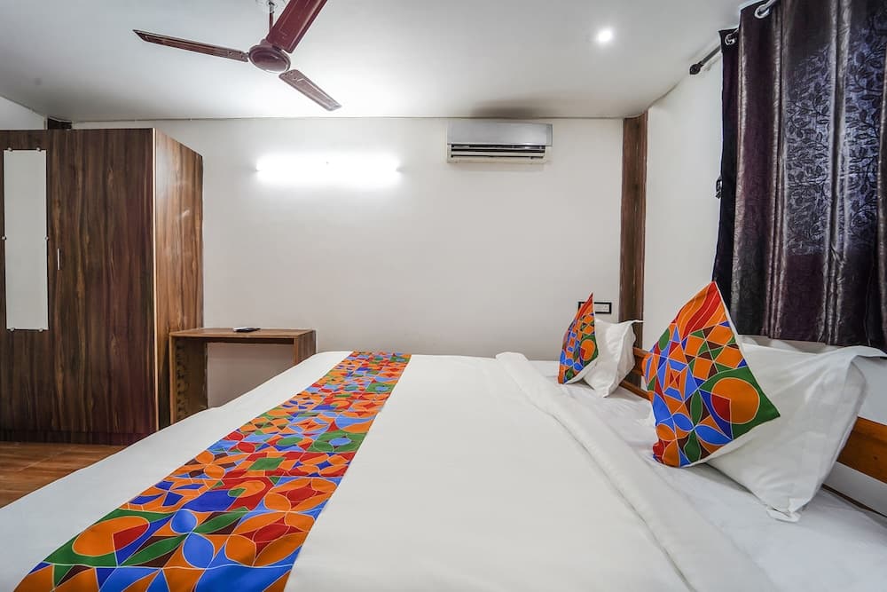 Fabhotel Chakra