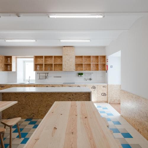 Conii Hostel & Suites