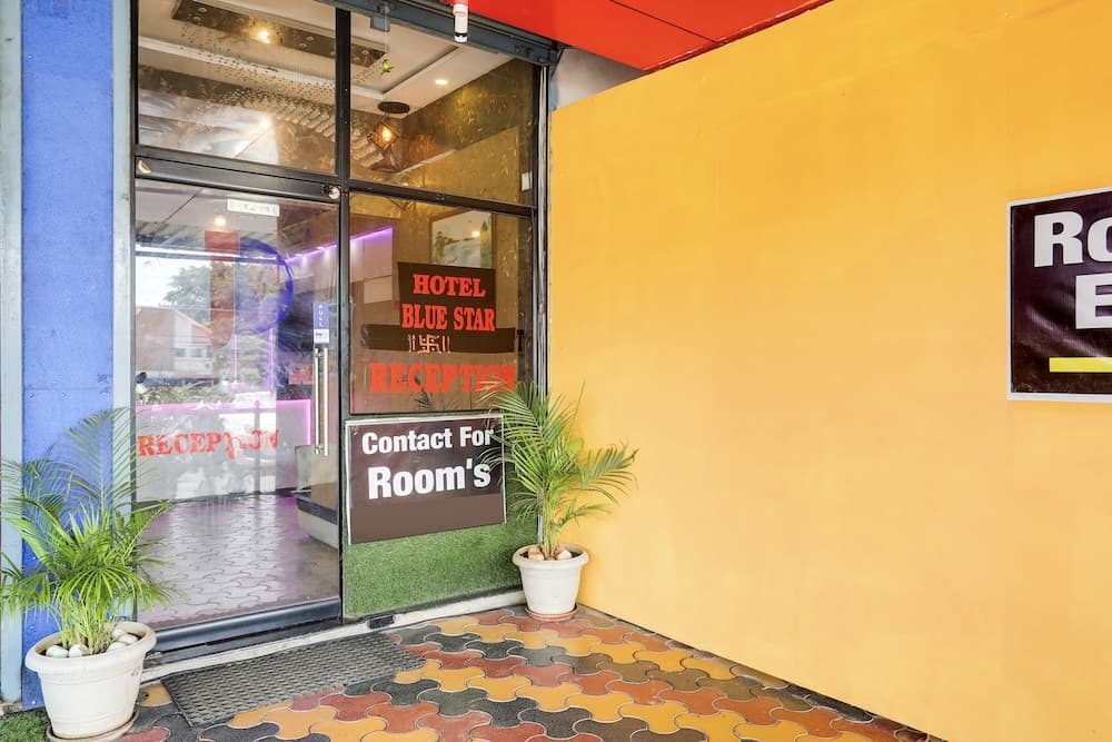 FabHotel Blue Star