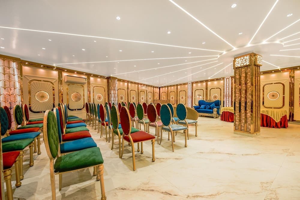 FabHotel Rolt