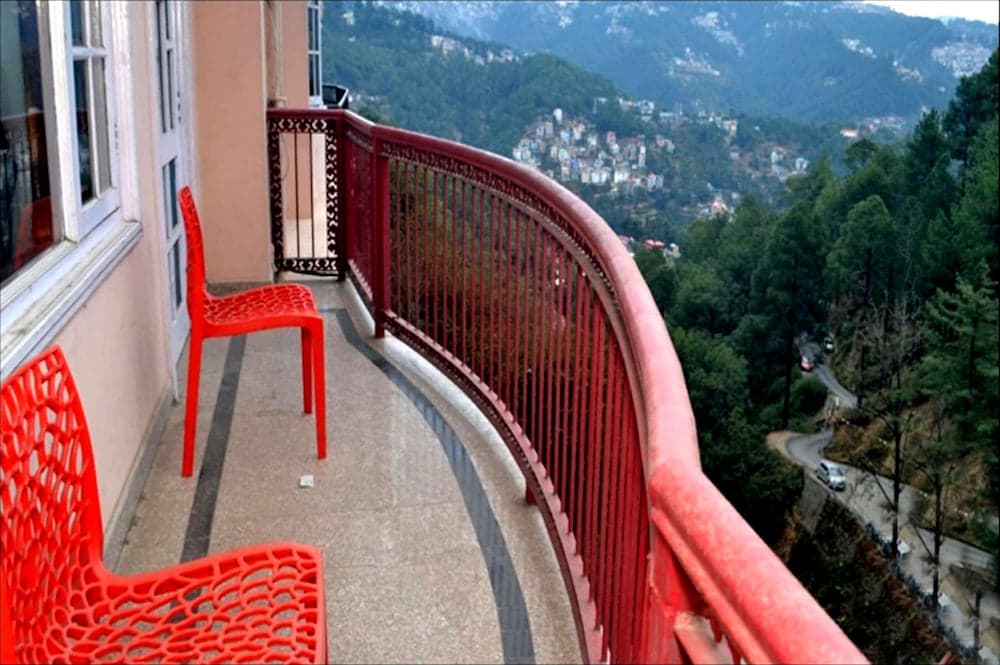 Goroomgo Sun Shine Regency Shimla