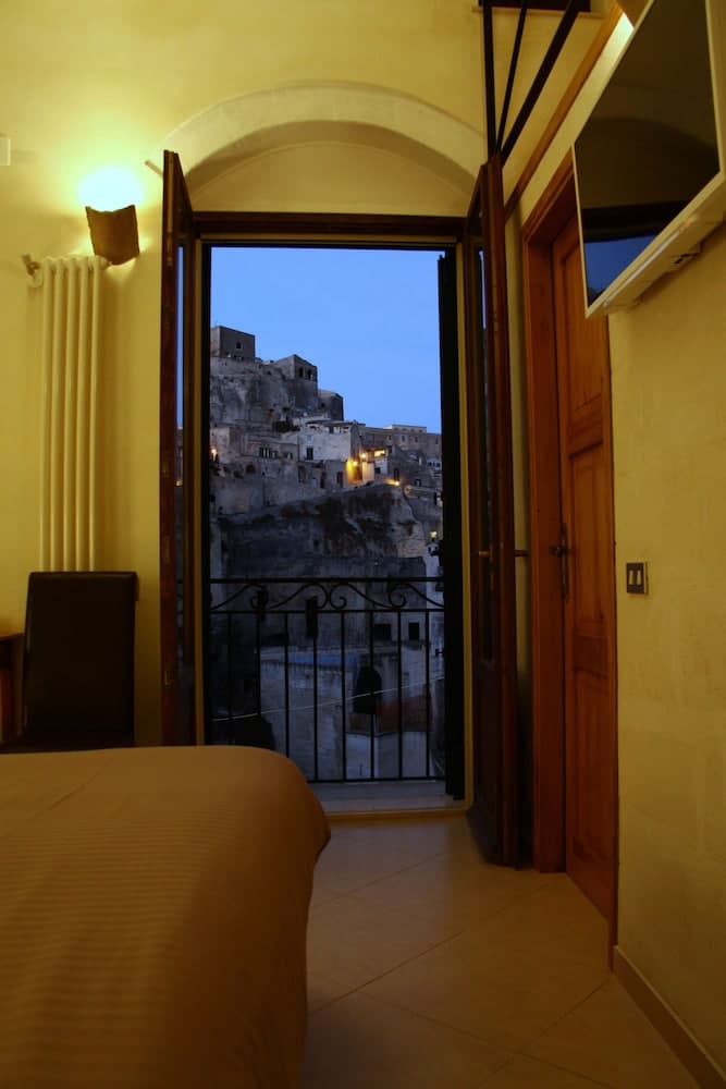 Saxum Matera