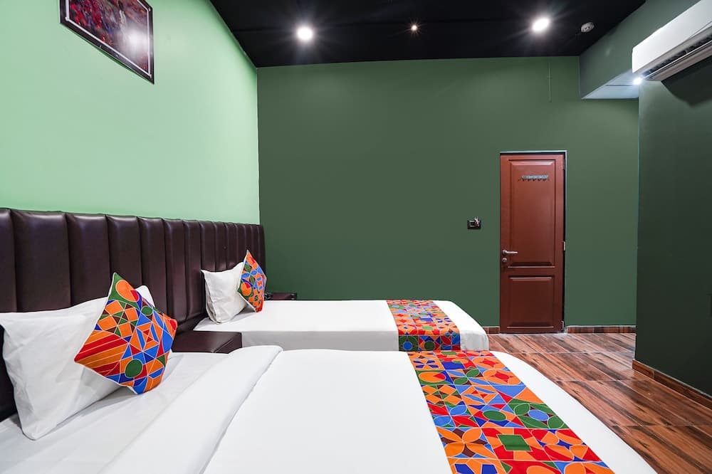 Fabhotel Niraant