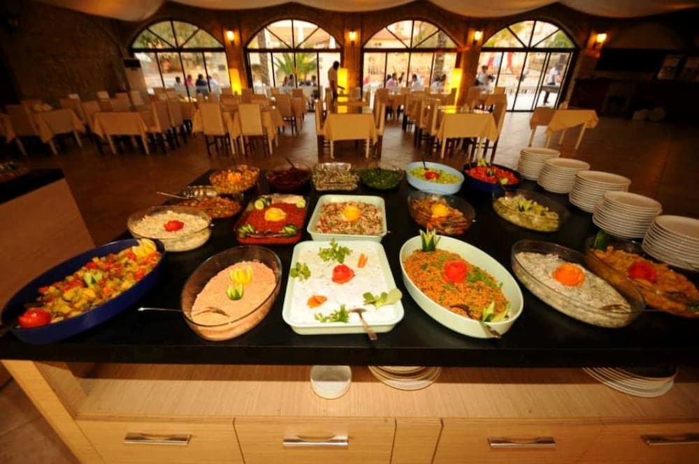 The Grand Ucel Hotel