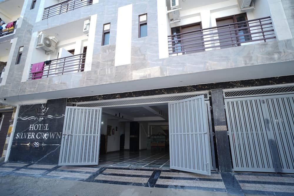 Hotel Silver Crown